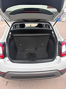 Used 2019 Fiat 500X Cross Plus White - Interior and Exterior details 9