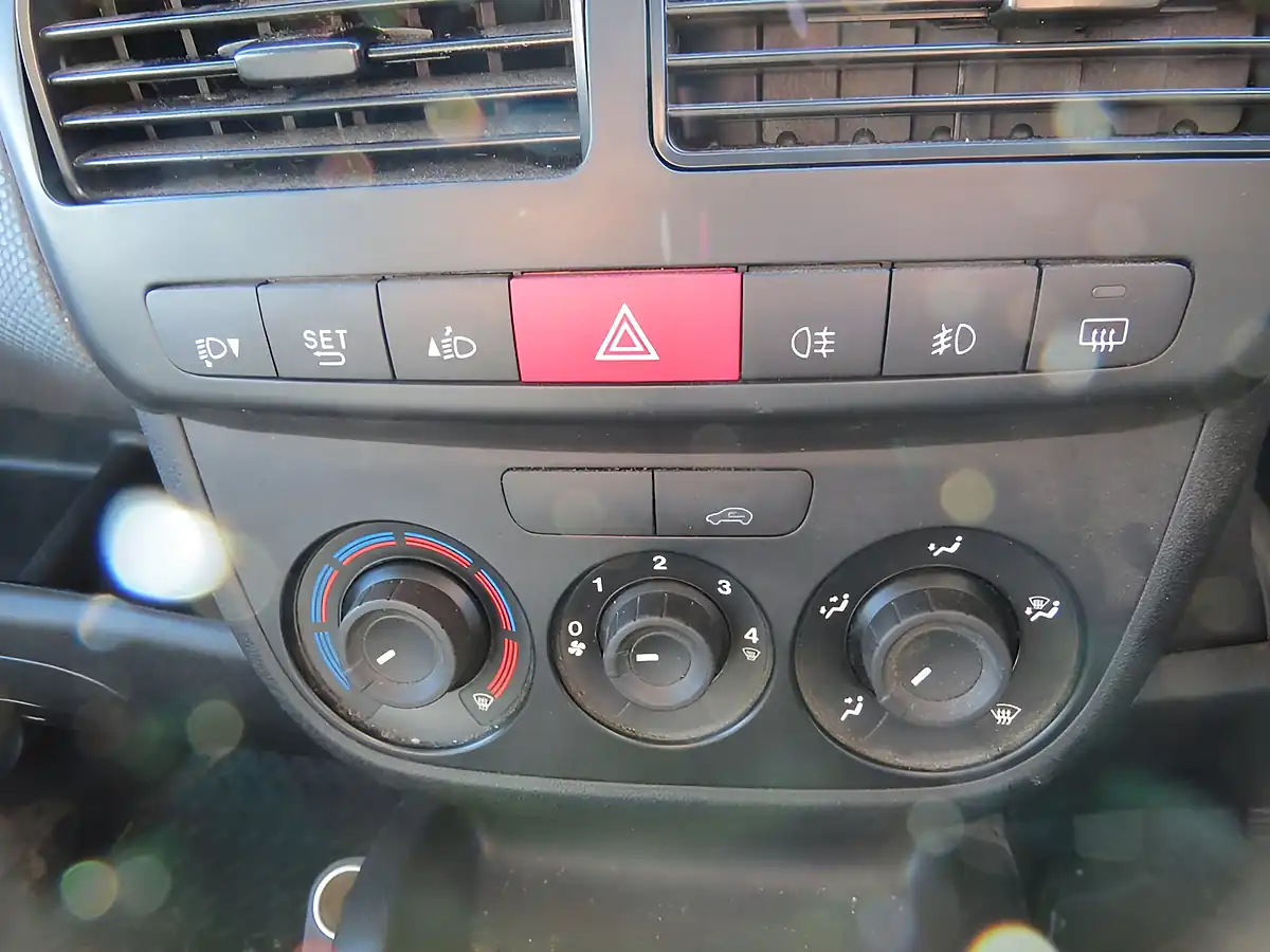 Used 2019 Fiat Doblo Maxi Sx White - Interior and Exterior details 19