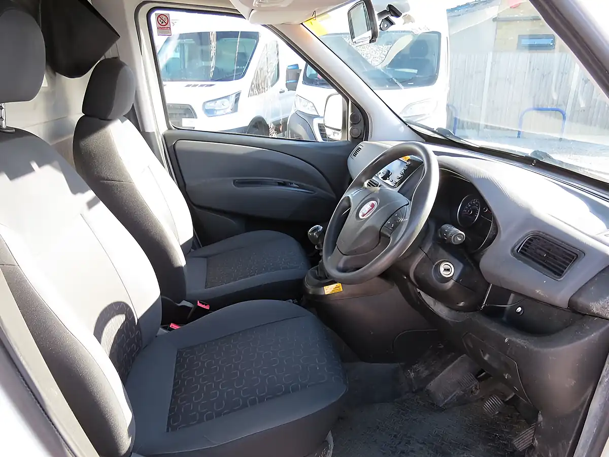Used 2019 Fiat Doblo Maxi Sx White - Interior and Exterior details 3