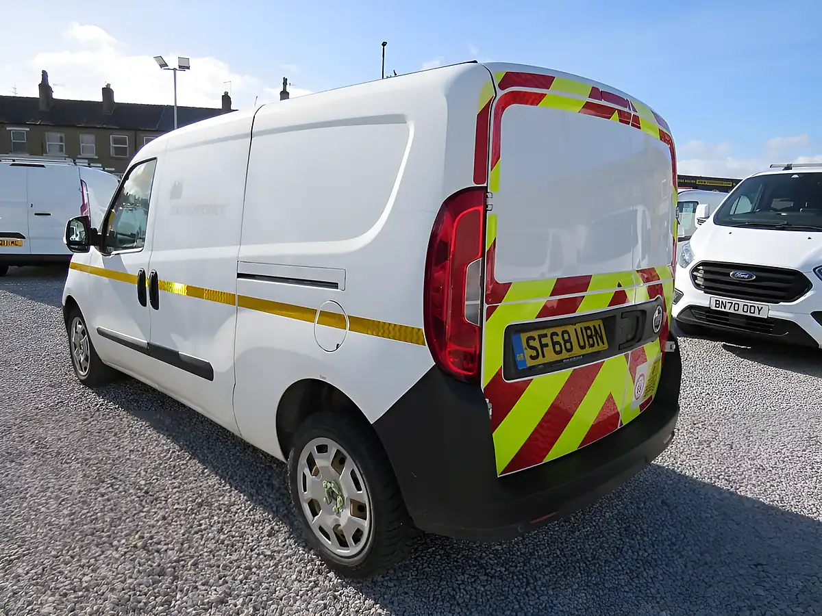 Used 2019 Fiat Doblo Maxi Sx White - Interior and Exterior details 7