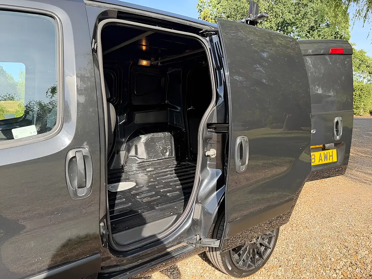 Used 2019 Fiat Fiorino Sx Black - Interior and Exterior details 18