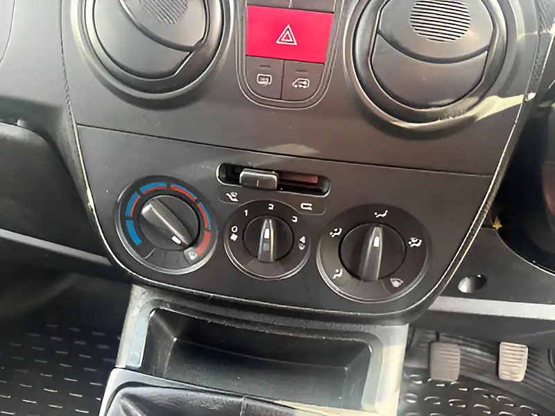 Used 2019 Fiat Fiorino Tecnico White - Interior and Exterior details 13