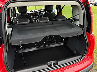 Used 2019 Fiat Panda Lounge Red - Interior and Exterior details 10