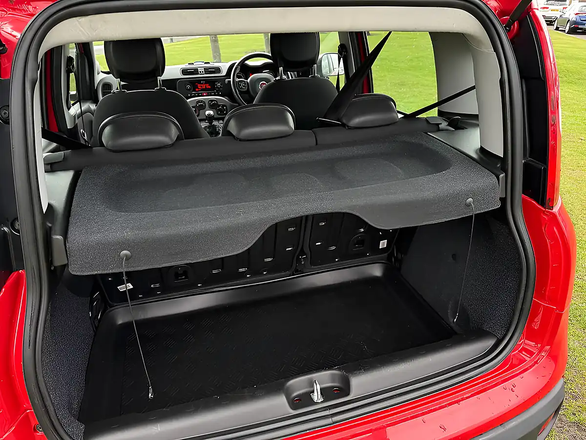 Used 2019 Fiat Panda Lounge Red - Interior and Exterior details 10