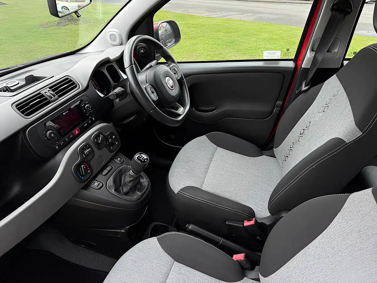 Used 2019 Fiat Panda Lounge Red - Interior and Exterior details 11
