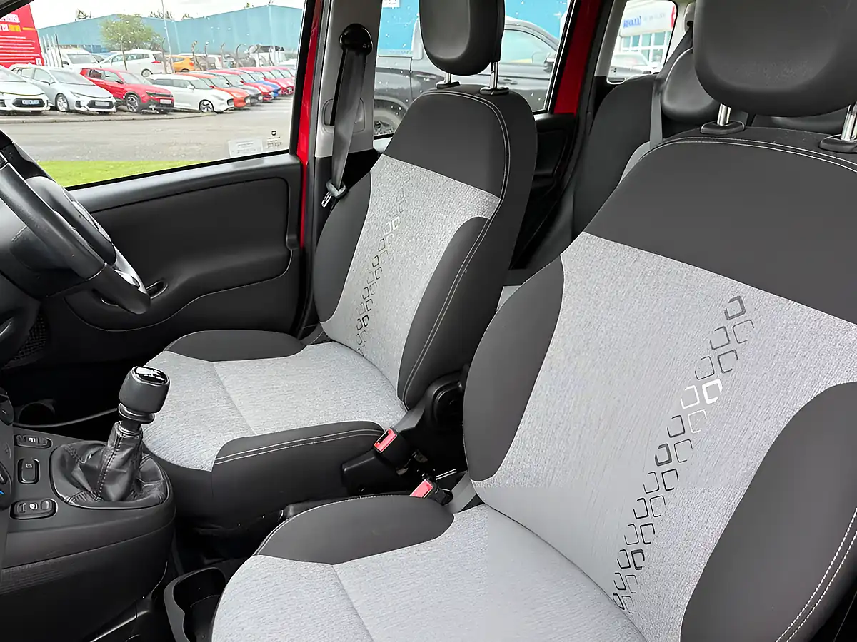 Used 2019 Fiat Panda Lounge Red - Interior and Exterior details 12