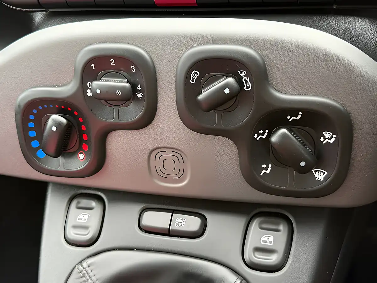 Used 2019 Fiat Panda Lounge Red - Interior and Exterior details 16