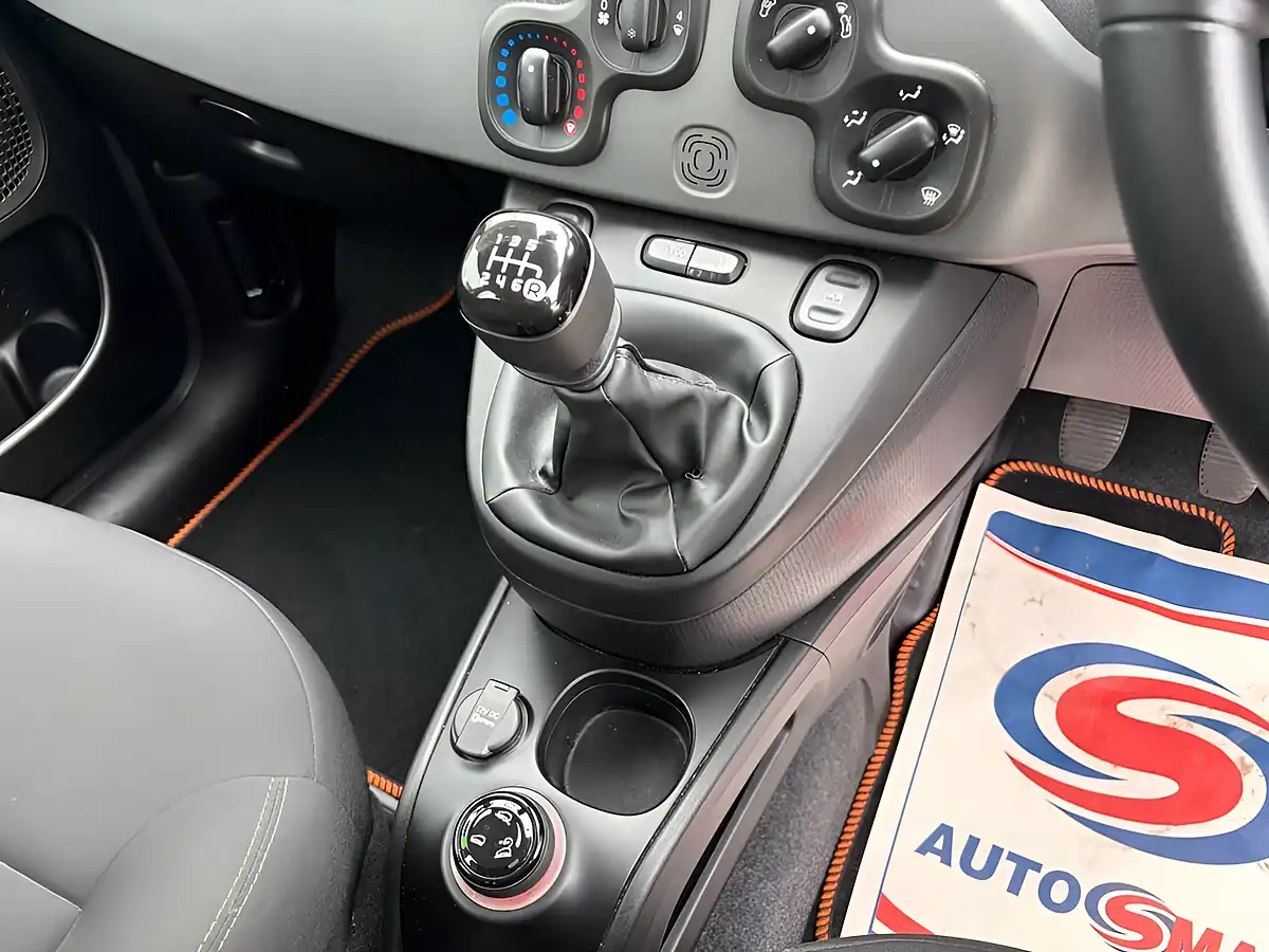 Used 2019 Fiat Panda Waze White - Interior and Exterior details 13