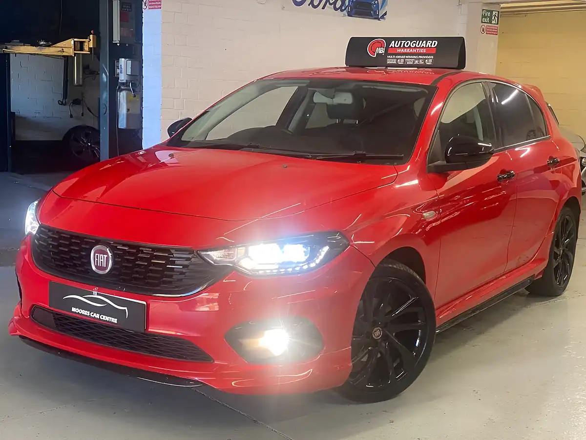 Used 2019 Fiat Tipo Sport Red - Interior and Exterior details 6