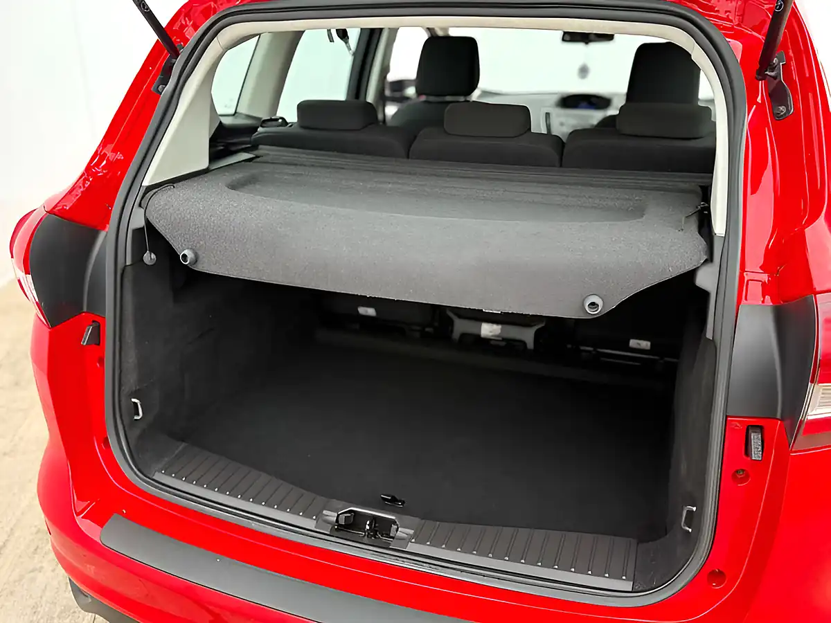 Used 2019 Ford C-Max Zetec Race Red - Interior and Exterior details 12