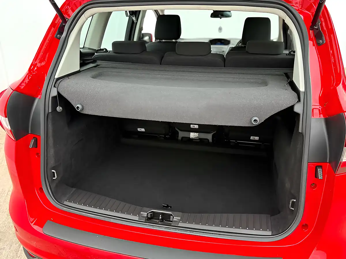 Used 2019 Ford C-Max Zetec Race Red - Interior and Exterior details 13