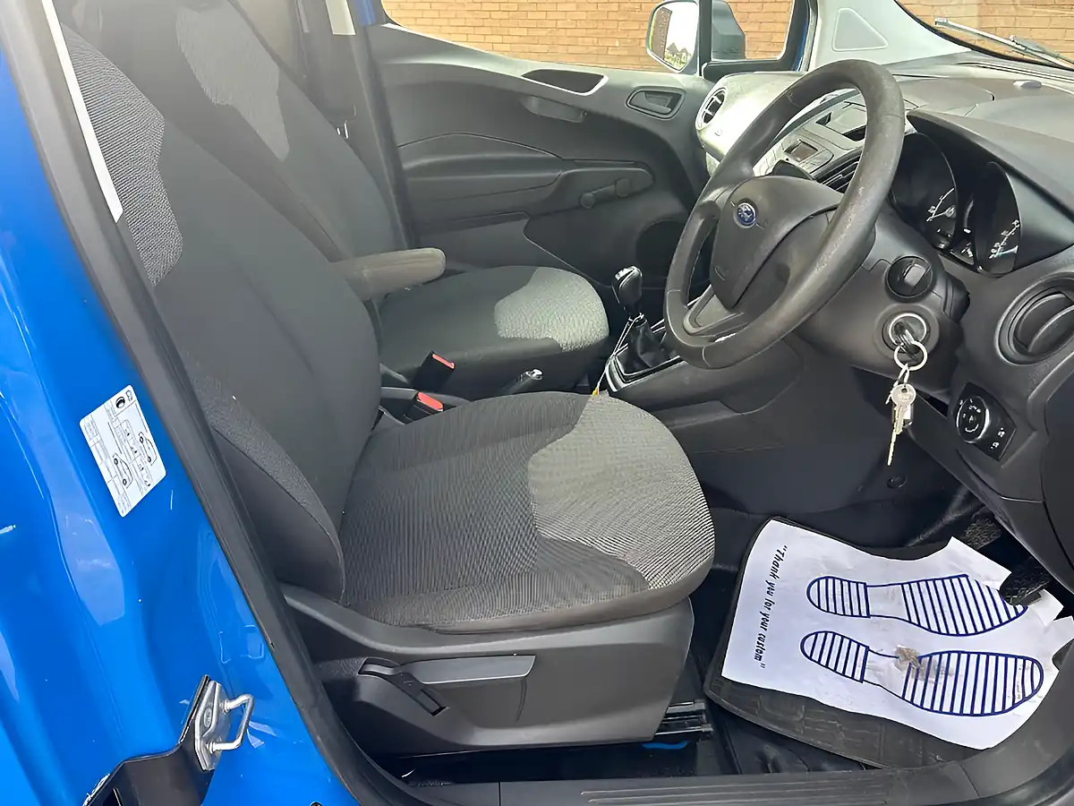 Used 2019 Ford Courier Blue - Interior and Exterior details 10