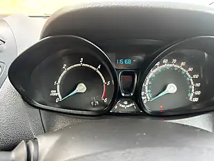 Used 2019 Ford Courier Blue - Interior and Exterior details 11