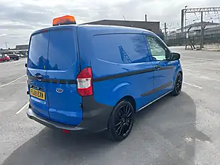 Used 2019 Ford Courier Blue - Interior and Exterior details 6