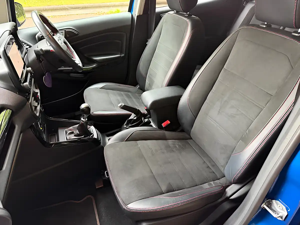 Used 2019 Ford Ecosport ST-Line Lightning Blue - Interior and Exterior details 12