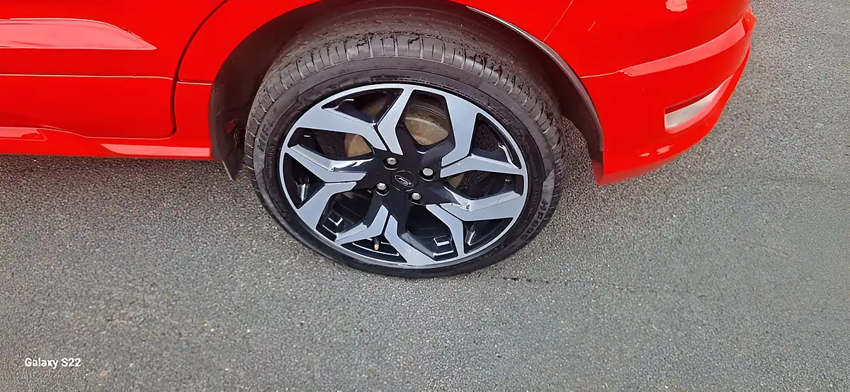 Used 2019 Ford Ecosport ST-Line Red - Interior and Exterior details 11