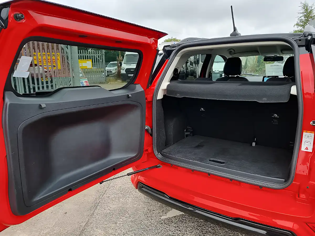 Used 2019 Ford Ecosport ST-Line Red - Interior and Exterior details 13