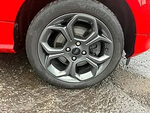Used 2019 Ford Ecosport ST-Line Red - Interior and Exterior details 9