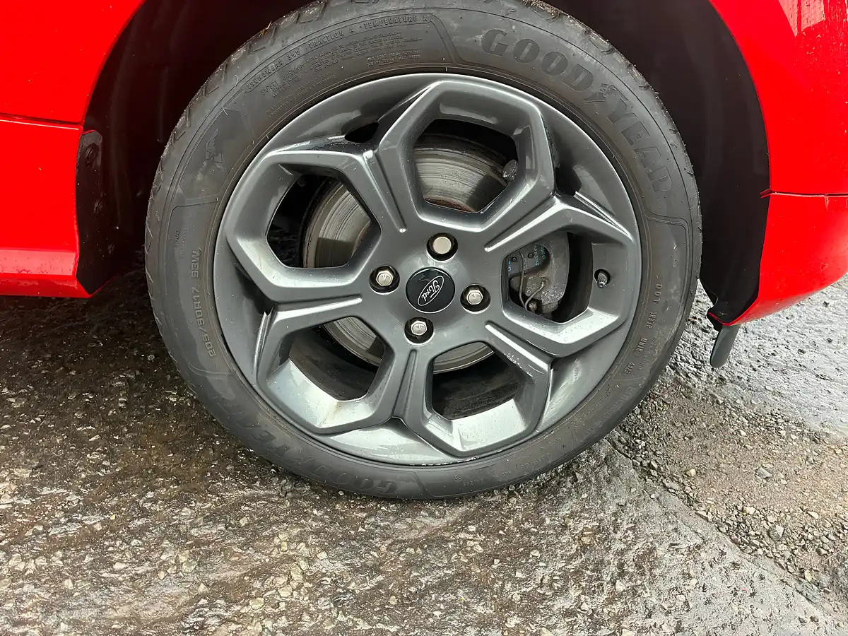 Used 2019 Ford Ecosport ST-Line Red - Interior and Exterior details 9