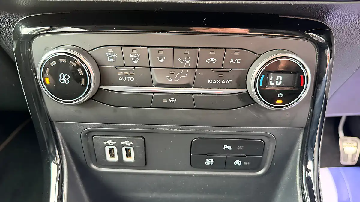 Used 2019 Ford Ecosport ST-Line White - Interior and Exterior details 13