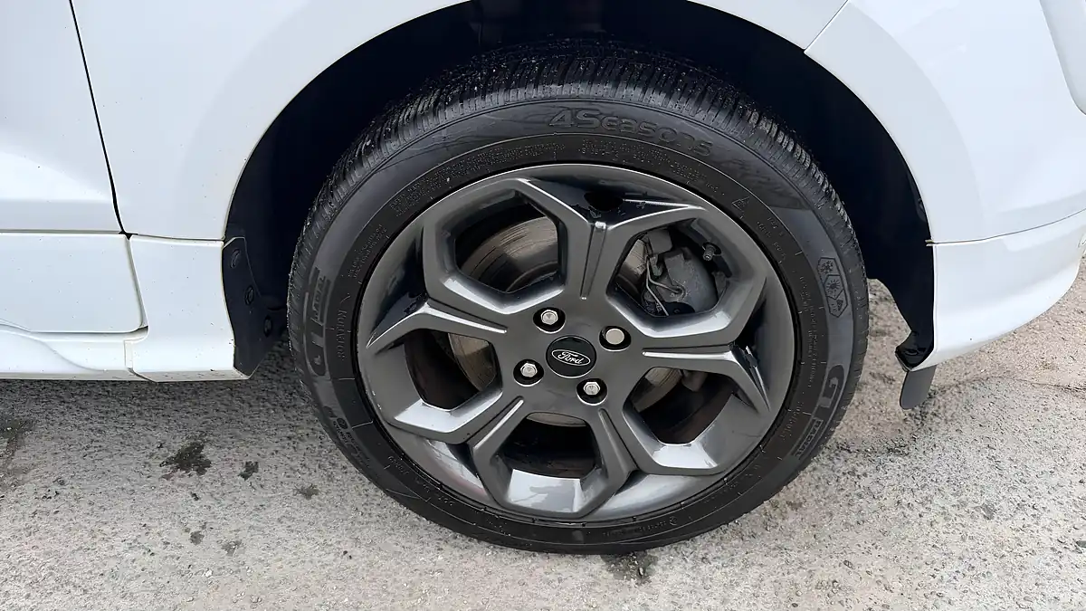 Used 2019 Ford Ecosport ST-Line White - Interior and Exterior details 19