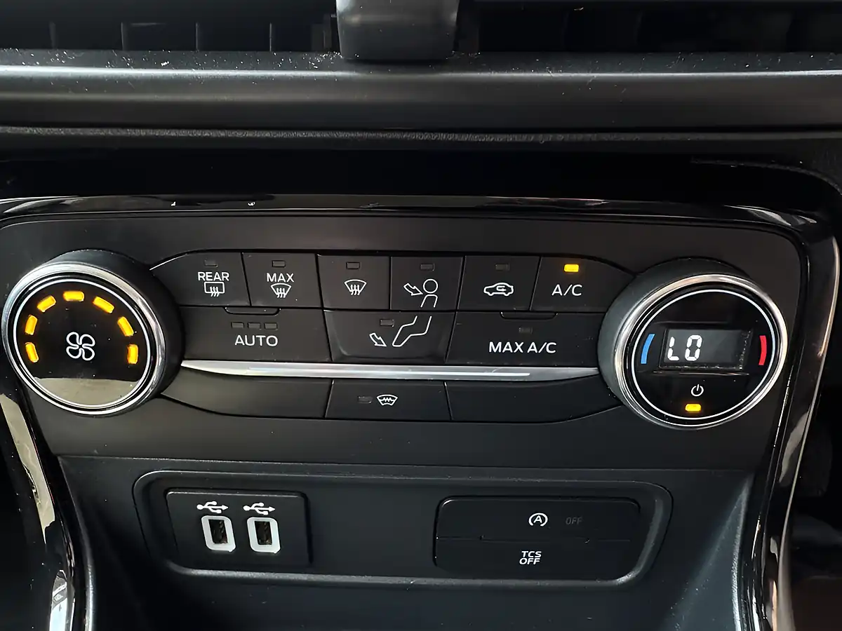 Used 2019 Ford Ecosport Titanium Grey - Interior and Exterior details 17