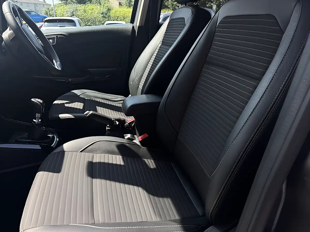 Used 2019 Ford Ecosport Titanium Grey - Interior and Exterior details 7