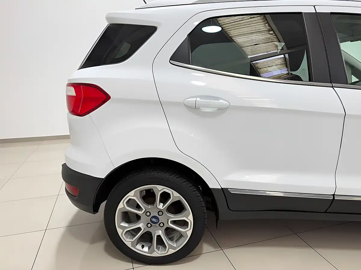 Used 2019 Ford Ecosport Titanium White - Interior and Exterior details 10