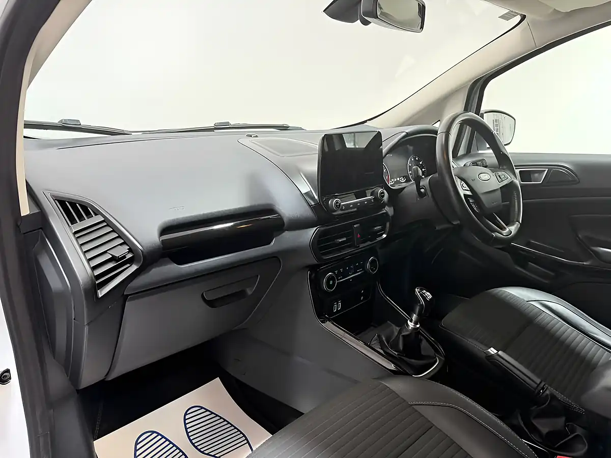 Used 2019 Ford Ecosport Titanium White - Interior and Exterior details 15