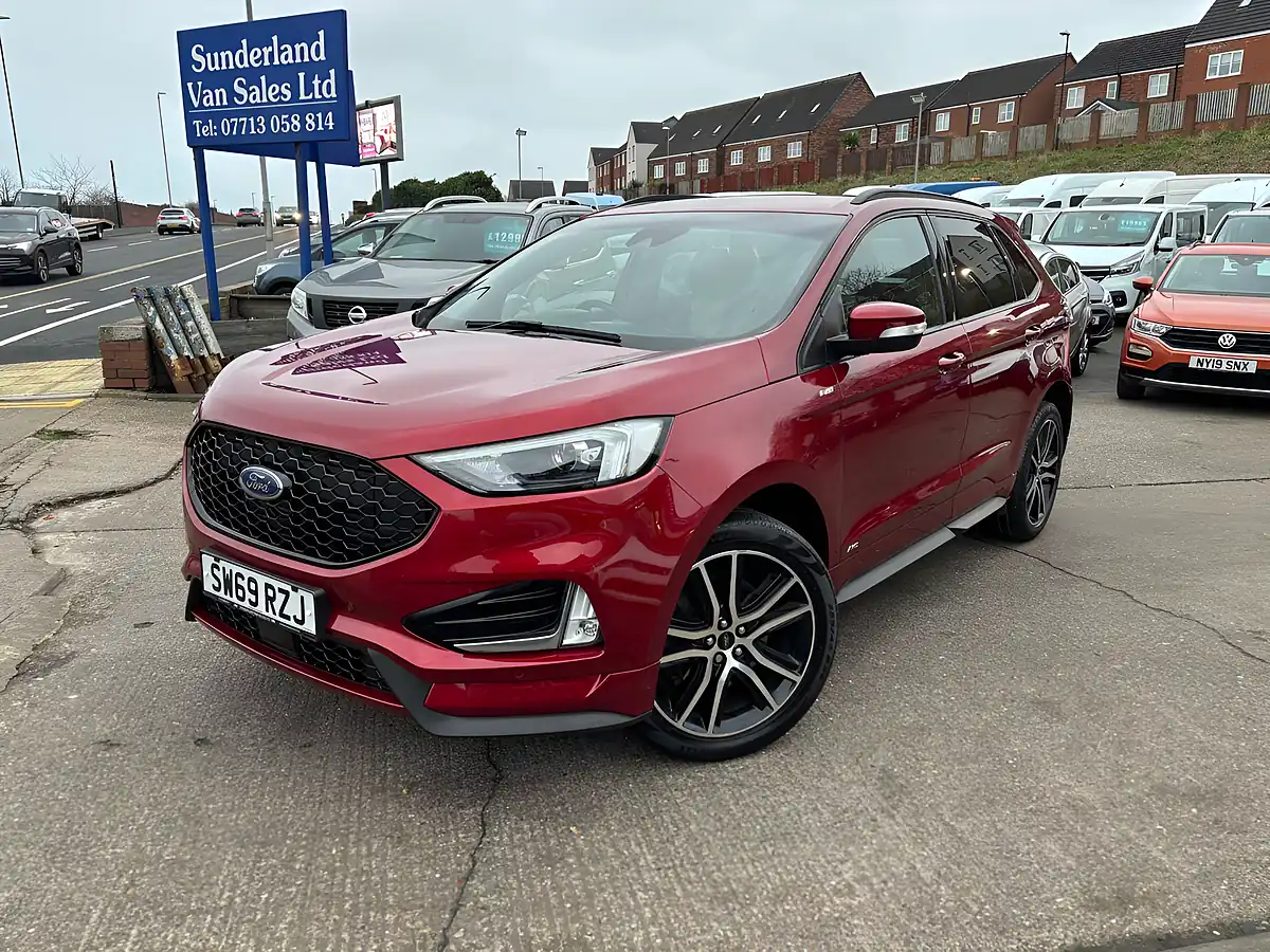 Used 2019 Ford Edge ST-Line Red - Front View