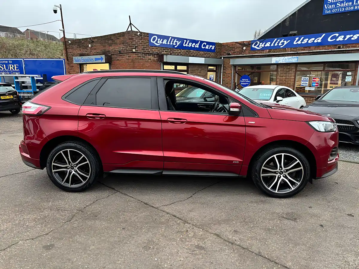 Used 2019 Ford Edge ST-Line Red - Interior and Exterior details 2
