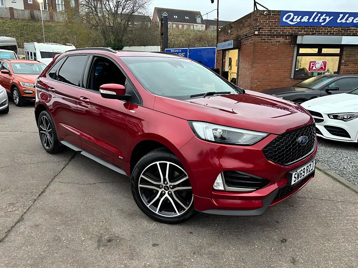Used 2019 Ford Edge ST-Line Red - Interior and Exterior details 3