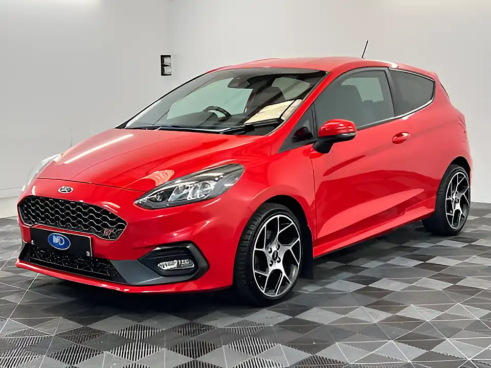 Used 2019 Ford Fiesta ST-2 Red - Interior and Exterior details 9