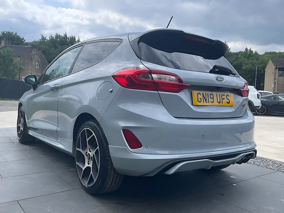 Used 2019 Ford Fiesta ST-2 Silver - Interior and Exterior details 15