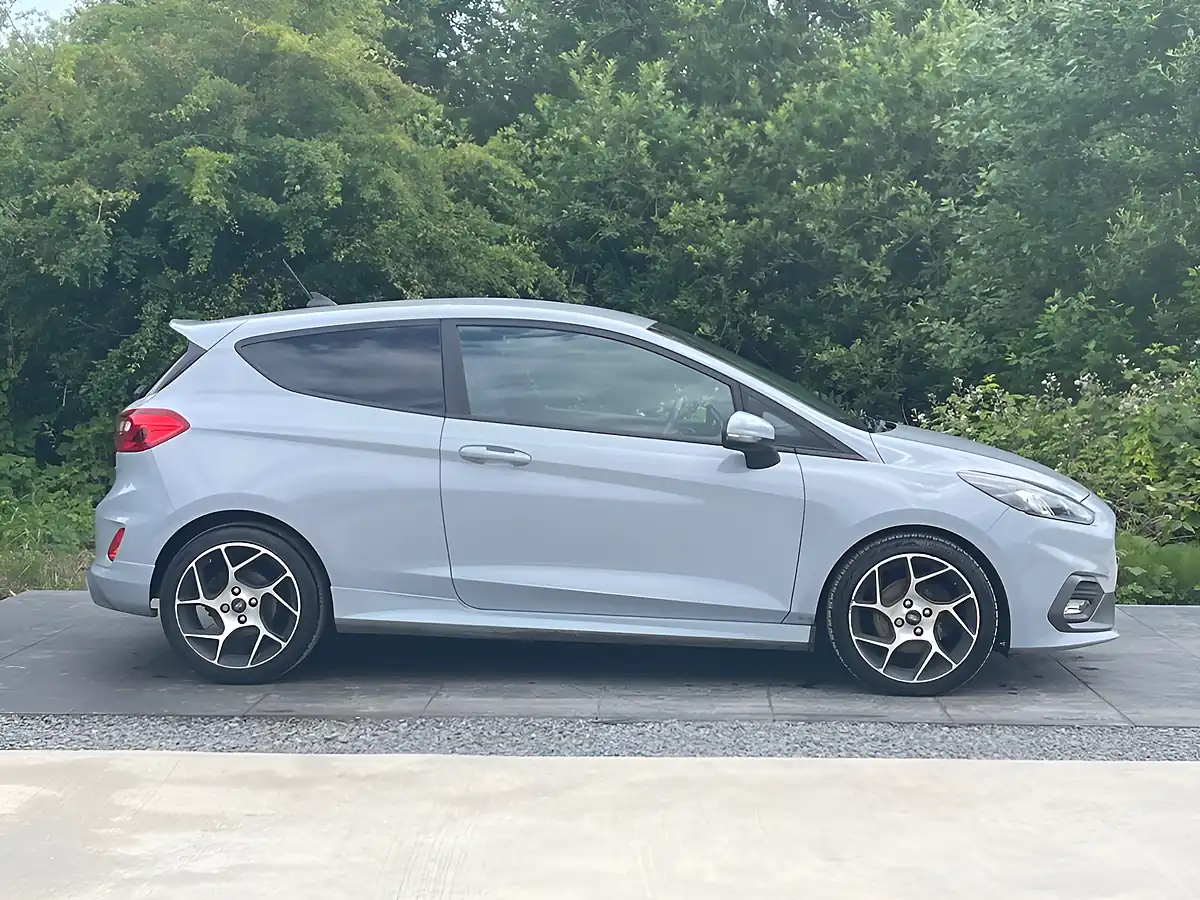 Used 2019 Ford Fiesta ST-2 Silver - Interior and Exterior details 3