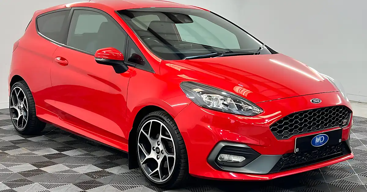 Used 2019 Ford Fiesta ST-2 T Red - Front View