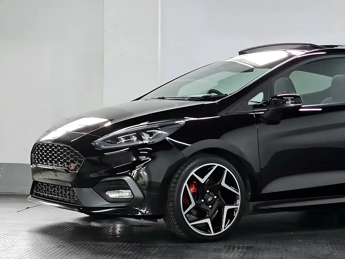 Used 2019 Ford Fiesta ST-3 Agate Black - Interior and Exterior details 17