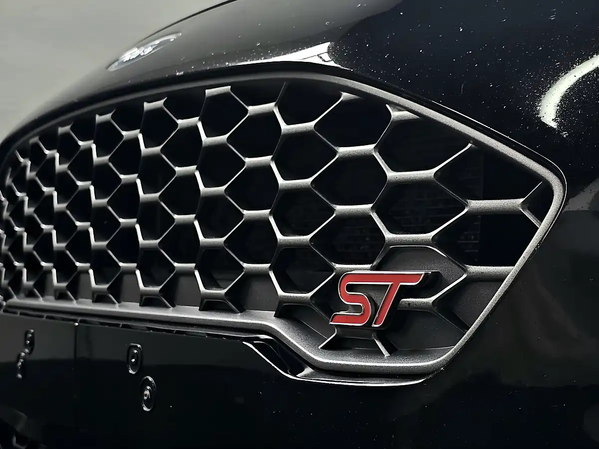 Used 2019 Ford Fiesta ST-3 Agate Black - Interior and Exterior details 19