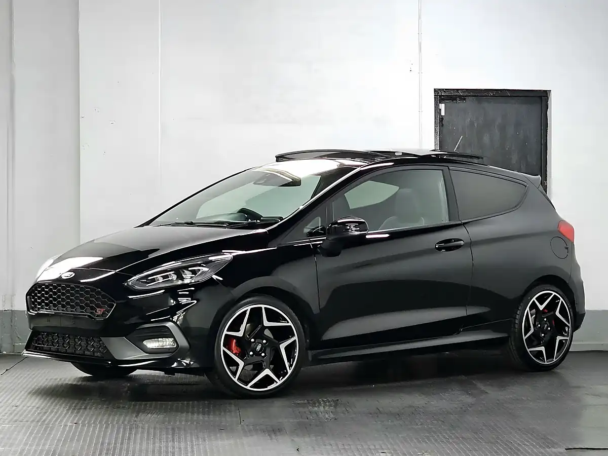 Used 2019 Ford Fiesta ST-3 Agate Black - Interior and Exterior details 3