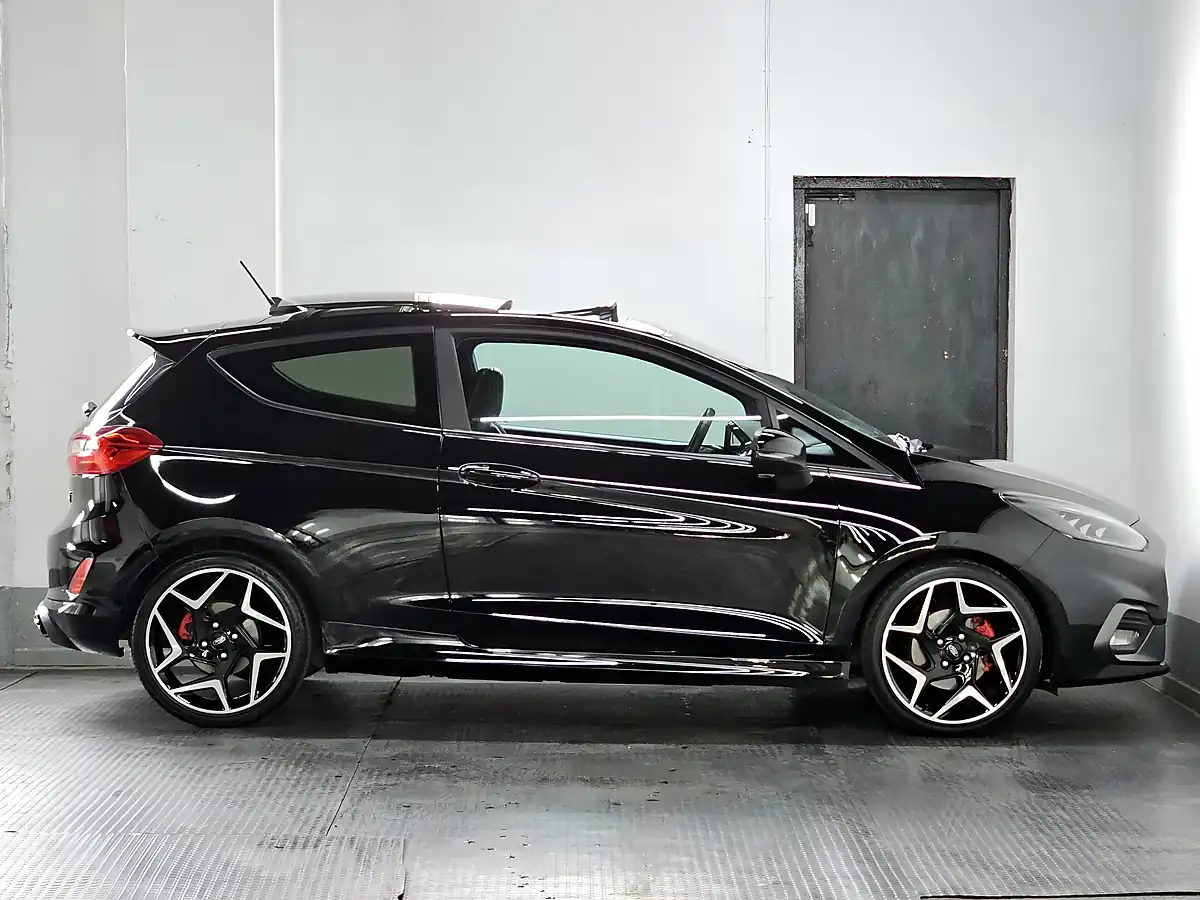Used 2019 Ford Fiesta ST-3 Agate Black - Interior and Exterior details 8