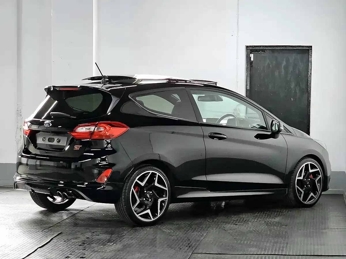 Used 2019 Ford Fiesta ST-3 Agate Black - Interior and Exterior details 9