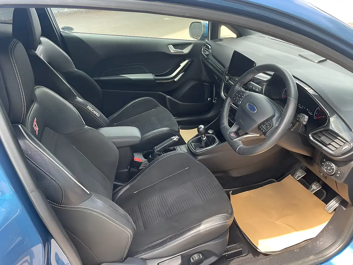 Used 2019 Ford Fiesta ST-3 Blue - Interior and Exterior details 10