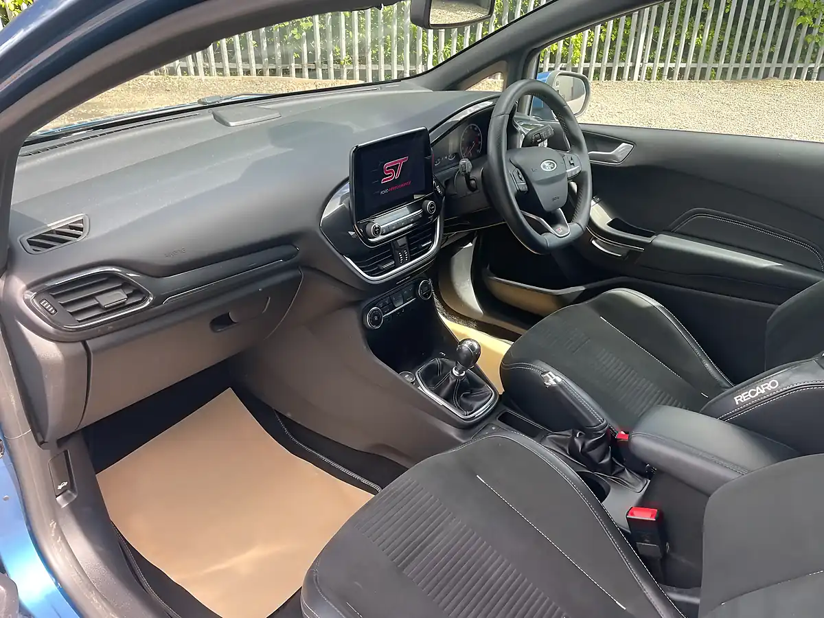 Used 2019 Ford Fiesta ST-3 Blue - Interior and Exterior details 14