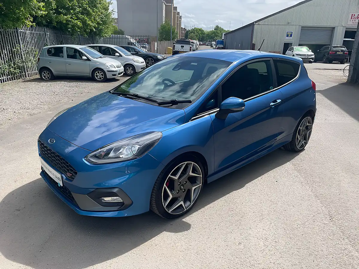 Used 2019 Ford Fiesta ST-3 Blue - Interior and Exterior details 3