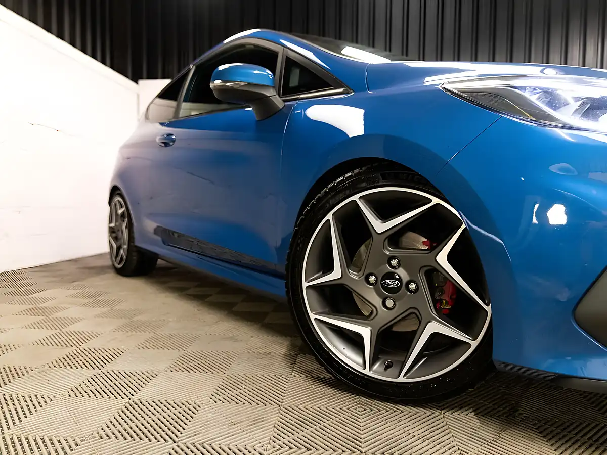 Used 2019 Ford Fiesta ST-3 Blue - Interior and Exterior details 7