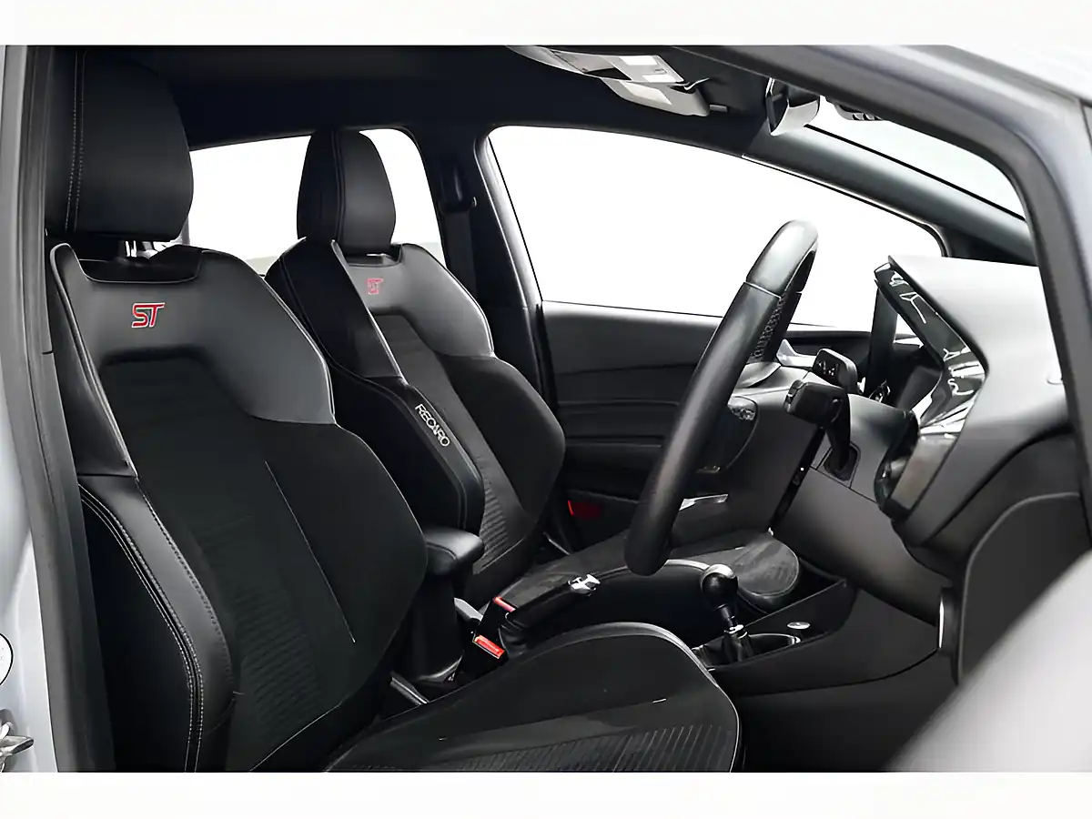 Used 2019 Ford Fiesta ST-3 Silver - Interior and Exterior details 13