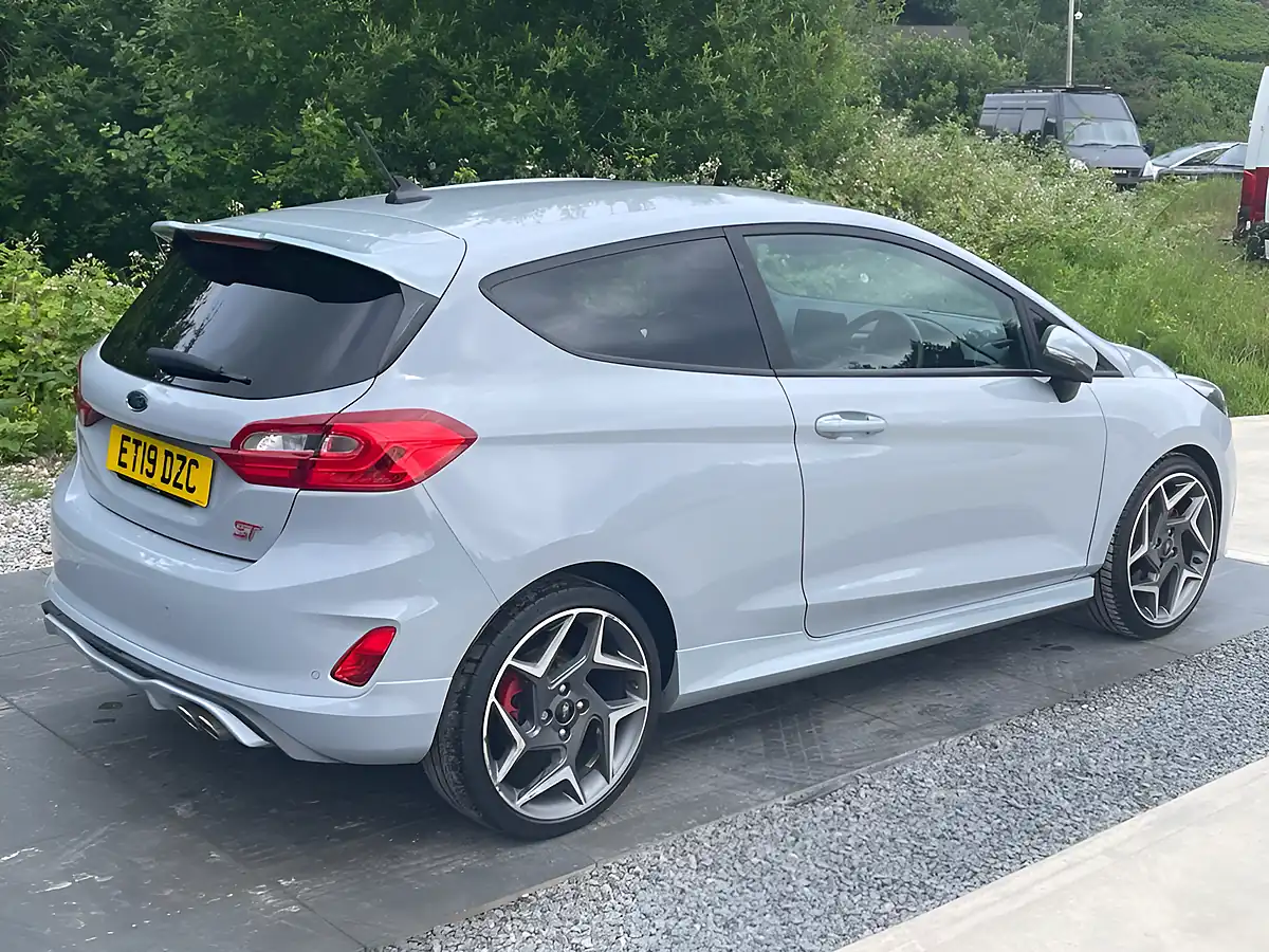 Used 2019 Ford Fiesta ST-3 Silver - Interior and Exterior details 13