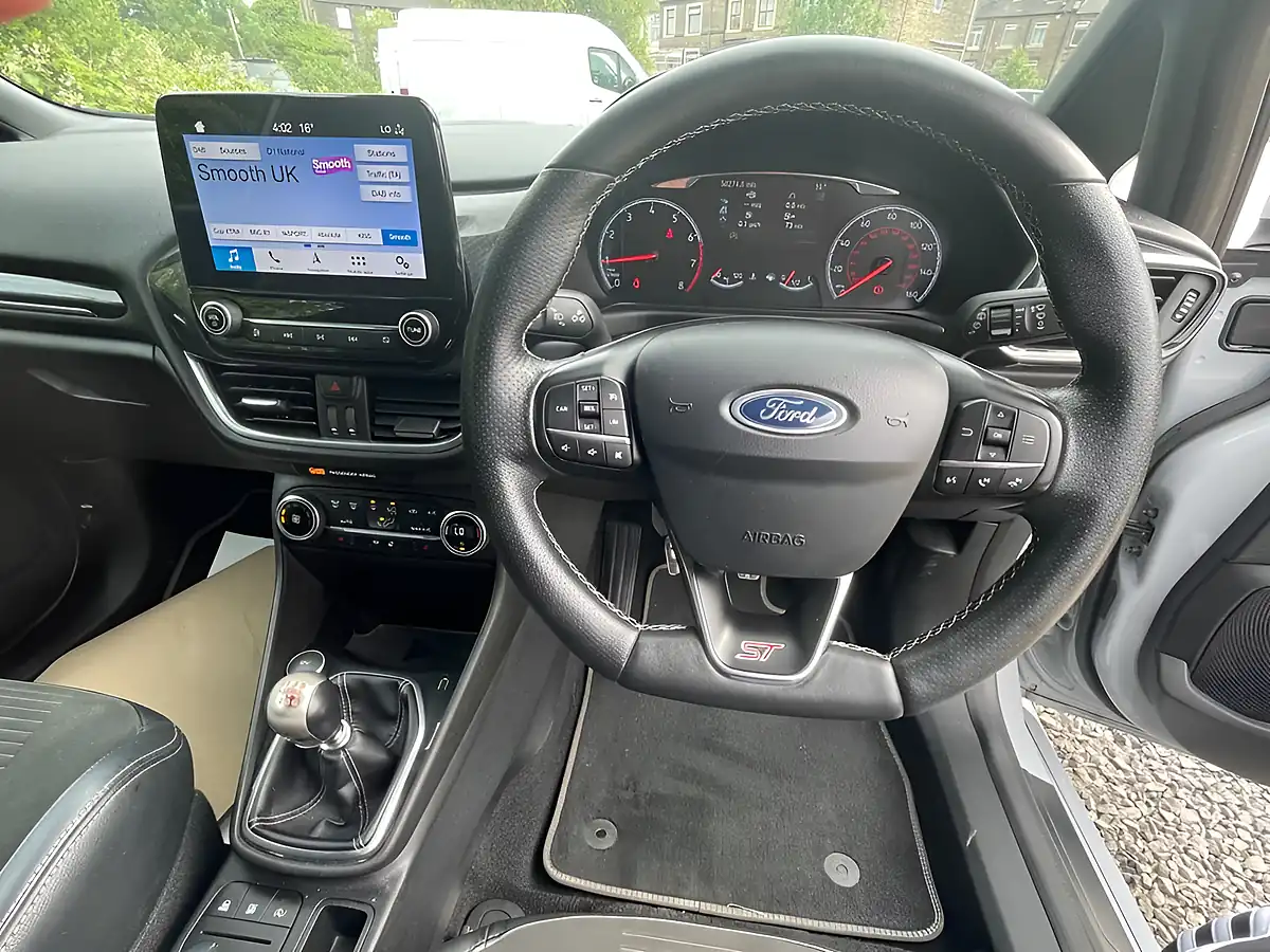 Used 2019 Ford Fiesta ST-3 Silver - Interior and Exterior details 15