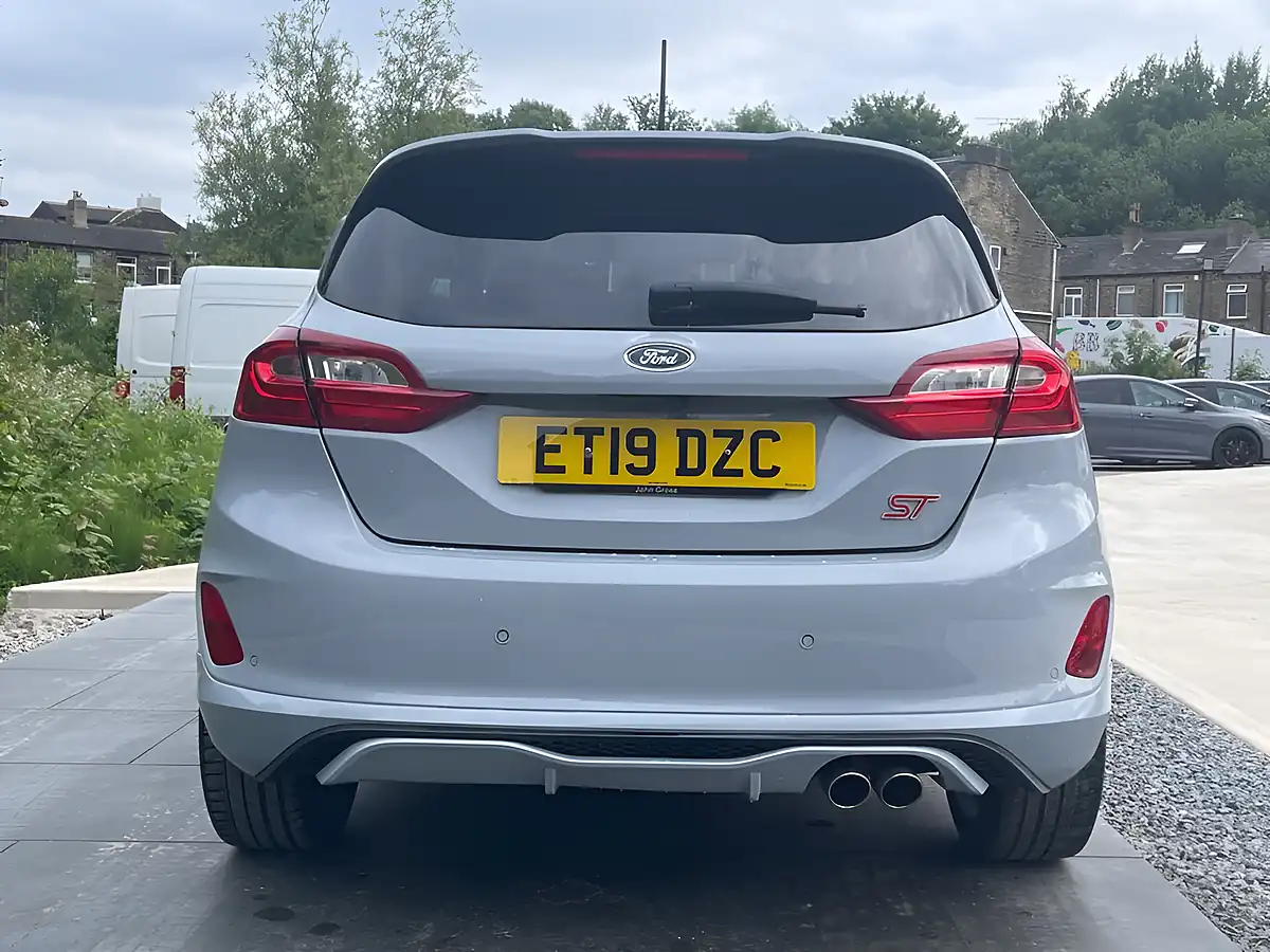 Used 2019 Ford Fiesta ST-3 Silver - Interior and Exterior details 16