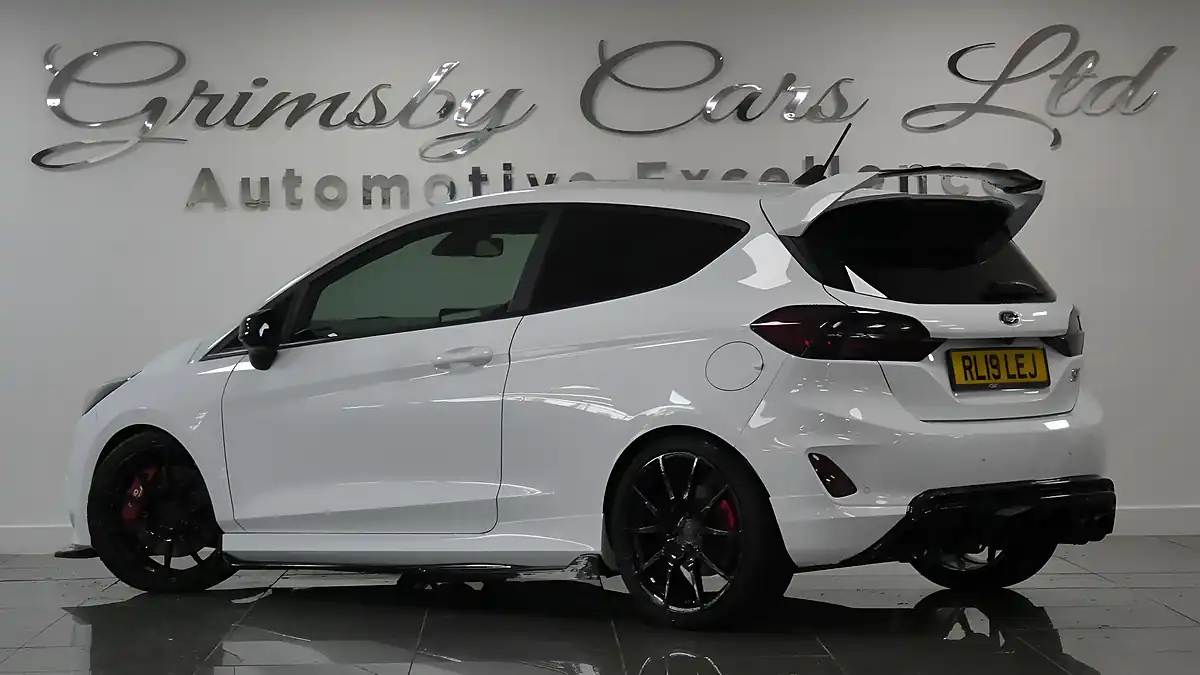 Used 2019 Ford Fiesta ST-3 White - Interior and Exterior details 3